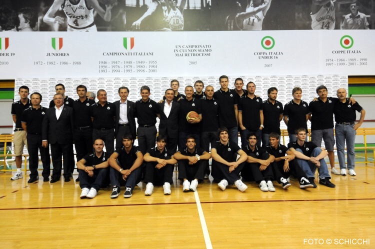 Presentazione della Virtus pallacanestro per il campionato 2010-2011