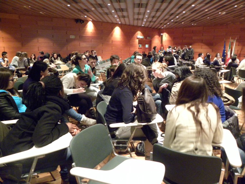 Visita in Assemblea Legislativa degli studenti della Scuola Morandi.