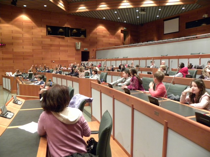 Visita in Assemblea Legislativa degli studenti della Scuola Morandi.