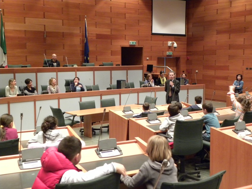 Visita in Assemblea Legislativa degli studenti della Scuola Morandi.