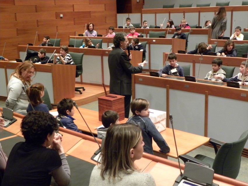 Visita in Assemblea Legislativa degli studenti della Scuola Morandi.