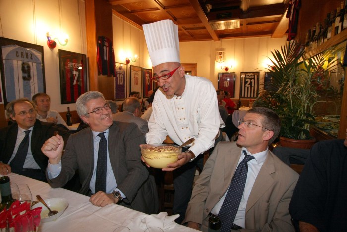 Lui le foto le fa.... schicchi chef