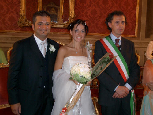 Non siamo riusciti a recuperare il mese e la data di questo matrimonio. I protagonisti possono inviare i dati mancanti. Grazie Giulia